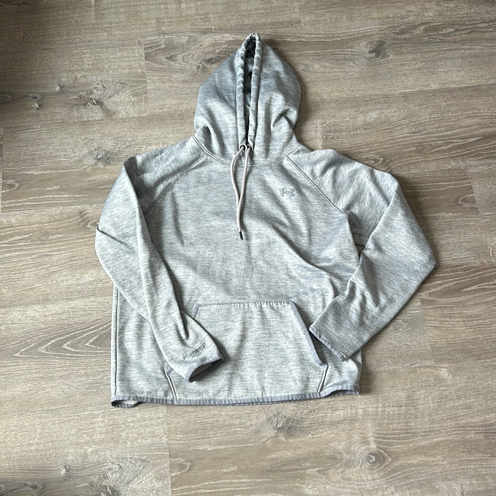 Woman’s Large Under Armor Sweatshirt
